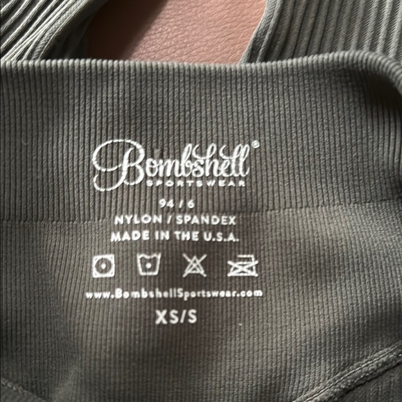 Ribbed Green Leggings - Picture 3 of 4